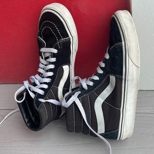 Vans high top🖤
